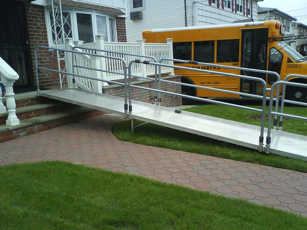 Modular wheelchair ramp