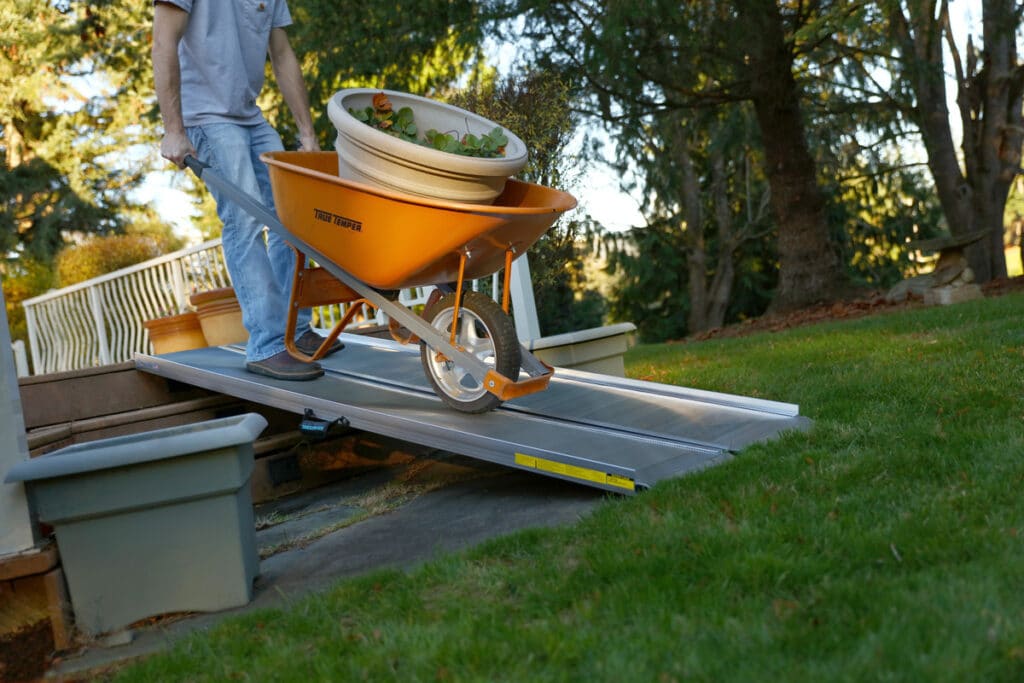 EZ-ACCESS® TRAVERSE® Singlefold Ramp - HandiRamp