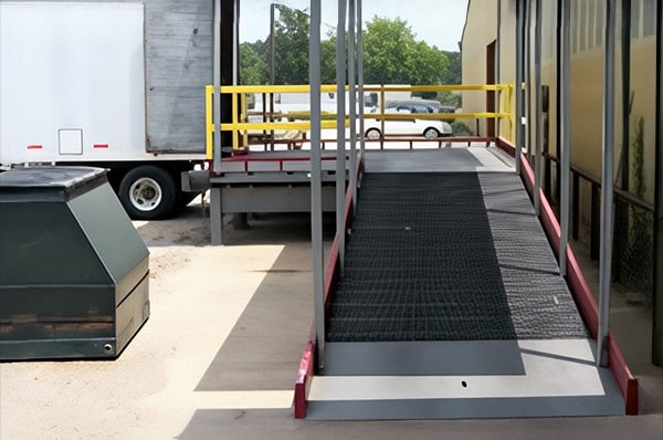 90 degree configuration platform & ramp